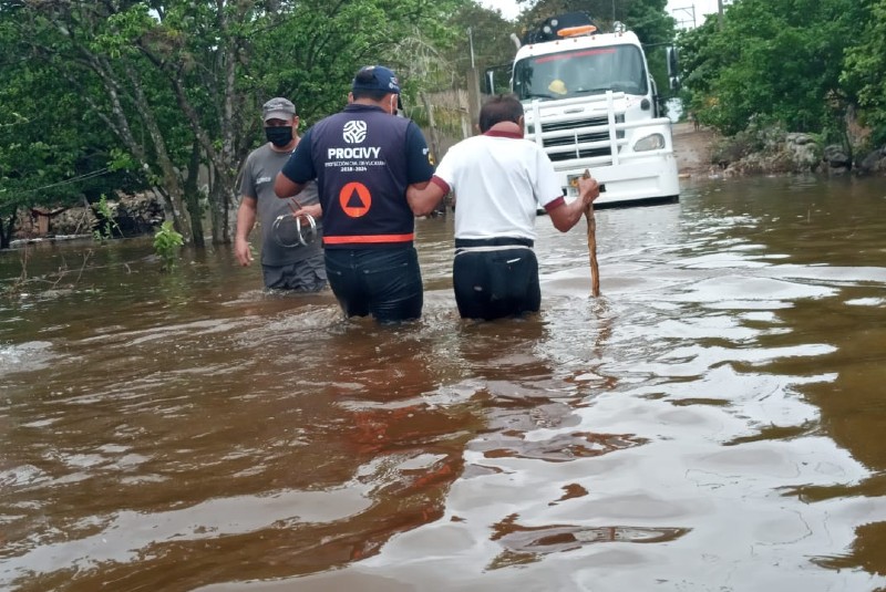 Continúan labores tras inundación por lluvias en Yaxcabá, Yucatán. Noticias en tiempo real