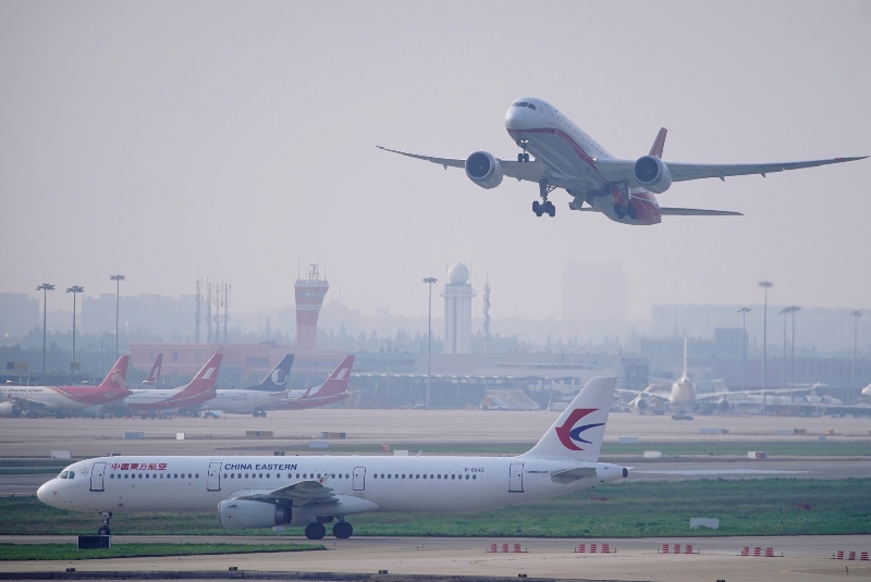 China reanuda de forma parcial vuelos internacionales. Noticias en tiempo real