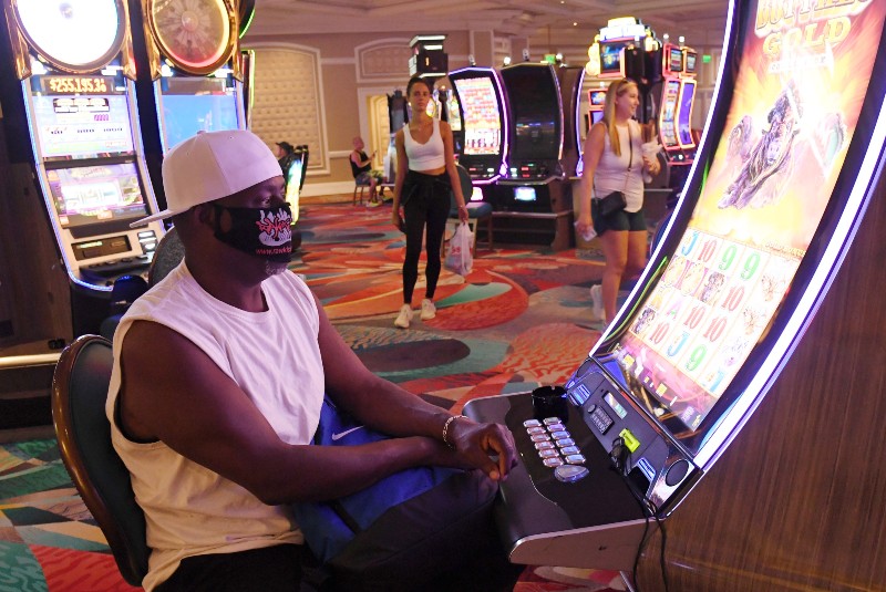Casinos de Las Vegas reabren tras meses cerrados por la pandemia. Noticias en tiempo real