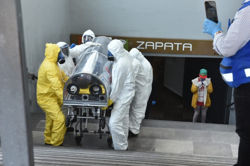 Usuario con síntomas de Covid-19 fue retirado del Metro Zapata (+video). Noticias en tiempo real