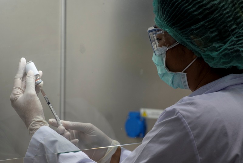Investigadores chinos probarán en humanos vacuna candidata contra Covid-19. Noticias en tiempo real