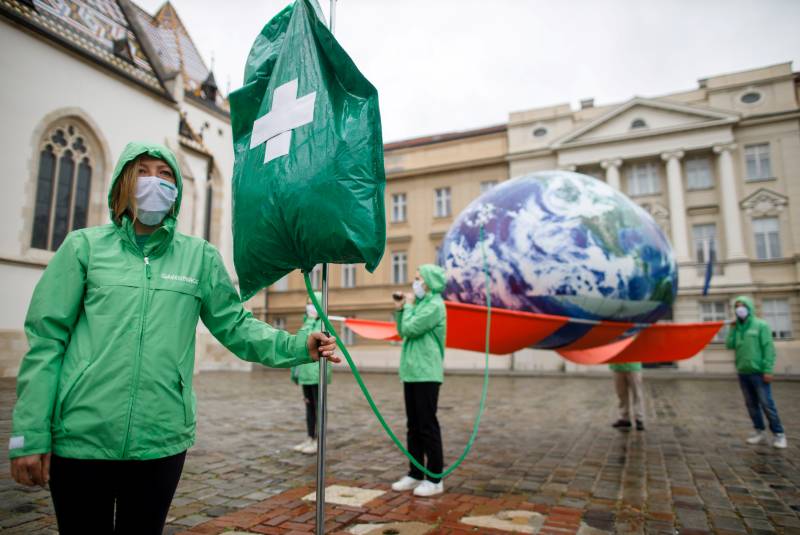 Greenpeace, condenado a pagar 80.000 libras por bloquear plataforma petrolera