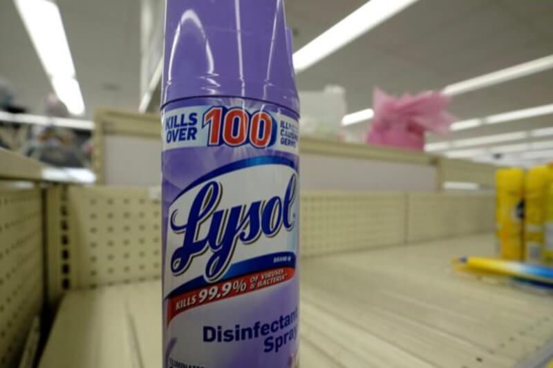 EPA incluye dos aerosoles de Lysol en la lista de desinfectantes efectivos contra Covid-19. Noticias en tiempo real