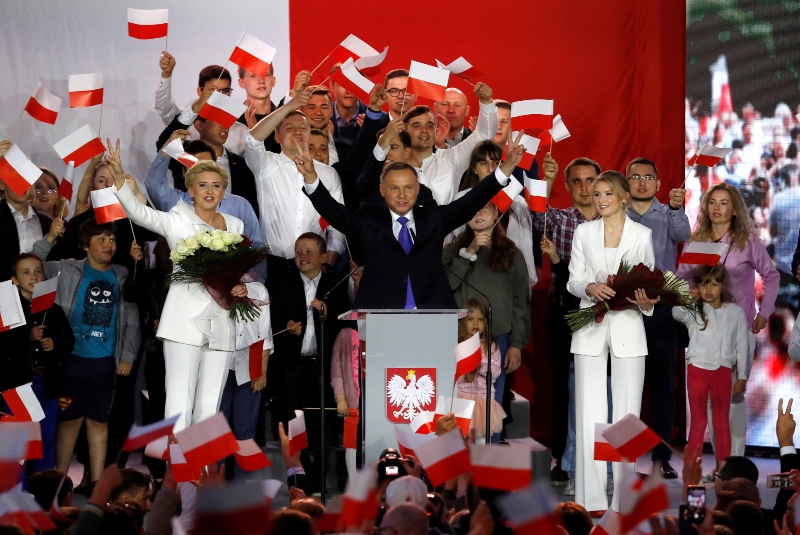Reeligen a presidente conservador y populista Andrzej Duda en Polonia. Noticias en tiempo real