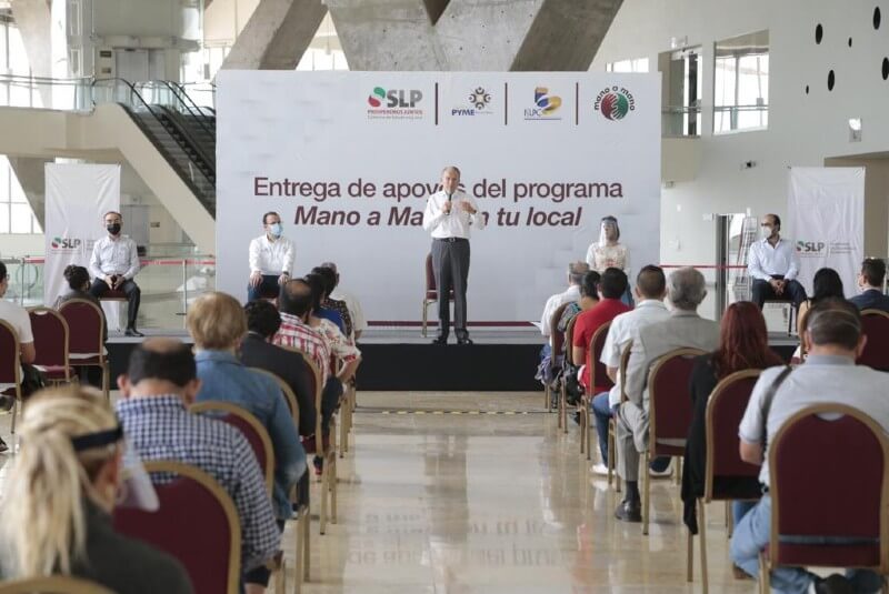 JM Carrera entrega apoyos a beneficiarios del programa “Mano a mano en Toluca”. Noticias en tiempo real