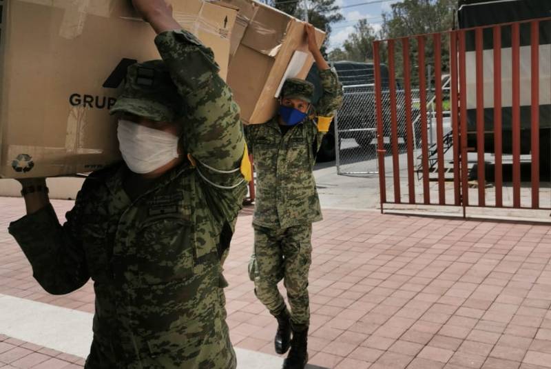 Ejército Mexicano hace entrega de equipo de protección al Hospital Morones. Noticias en tiempo real