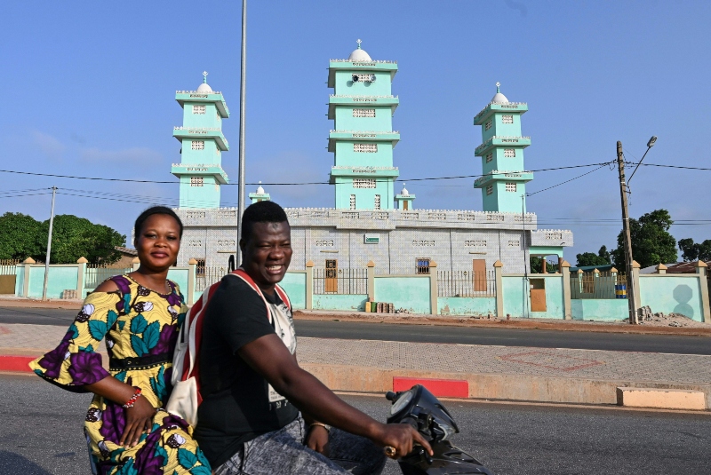 La virginidad africana, Costa de Marfil. Noticias en tiempo real