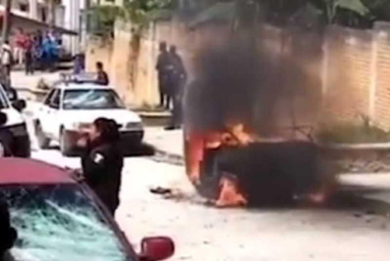 Enfrentamiento entre transportistas de Chiapas deja vehículos quemados (+videos). Noticias en tiempo real