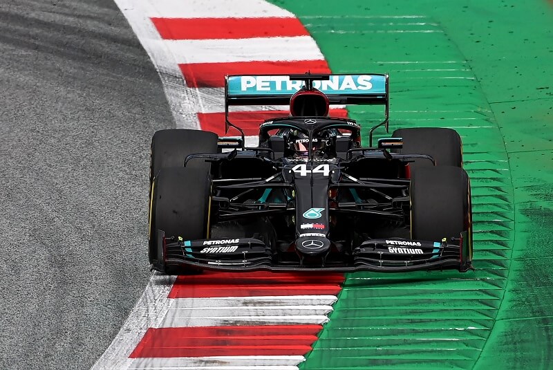 Hamilton domina la segunda sesión de ensayos libres en el GP de Austria. Noticias en tiempo real