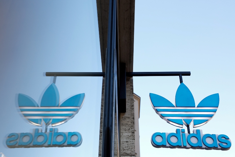 Adidas contrato jefe 2026 - 24 Horas