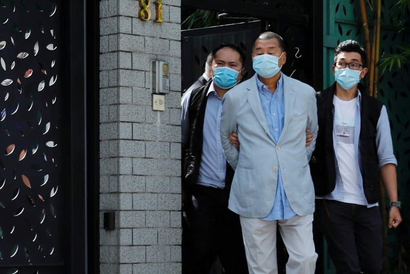En Hong Kong arrestan a magnate de medios. Noticias en tiempo real