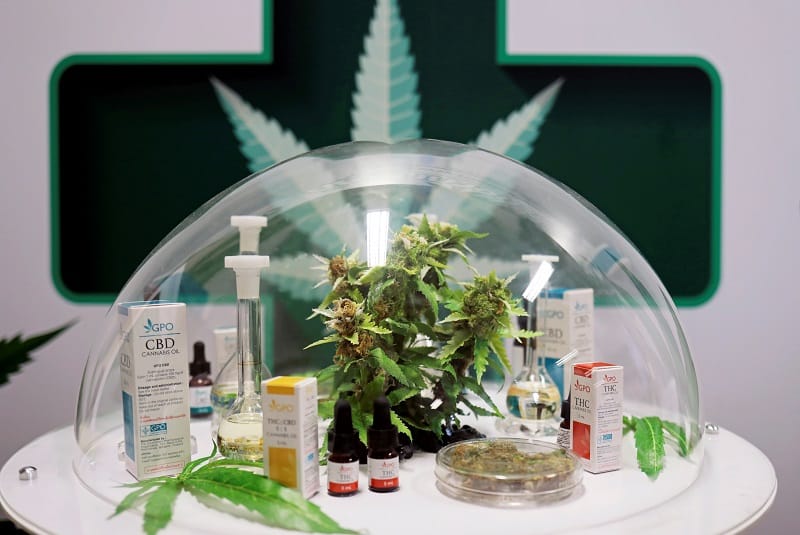 Industria de cannabis está lista para fusiones y adquisiciones; Covid-19 aumenta demanda por la hierba. Noticias en tiempo real