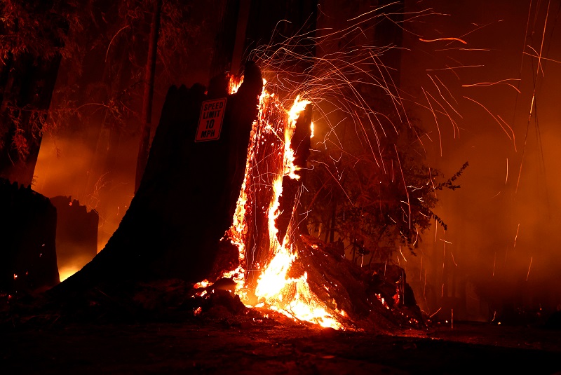 bomberos-rescatados-incendios-forestales