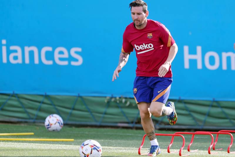 Messi recupera la sonrisa en la vuelta a los entrenamientos con el Barça. Noticias en tiempo real