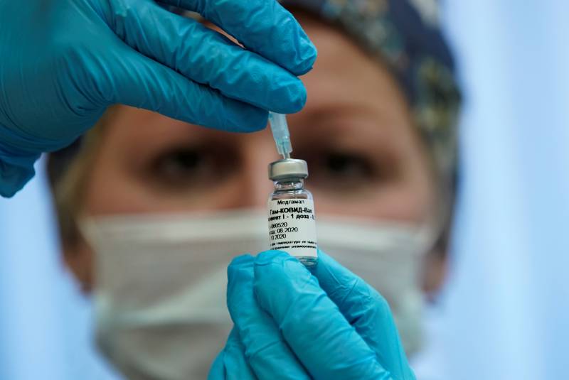 Reino Unido acogerá ensayos de desafío en humanos para vacunas COVID-19. Noticias en tiempo real