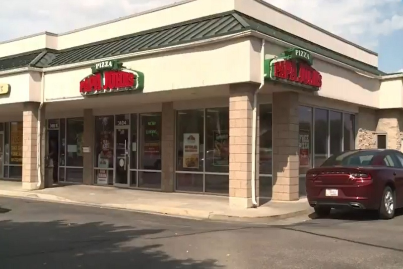 Abuelito repartidor de pizza llora tras recibir 12 mil dólares de propina (+video). Noticias en tiempo real