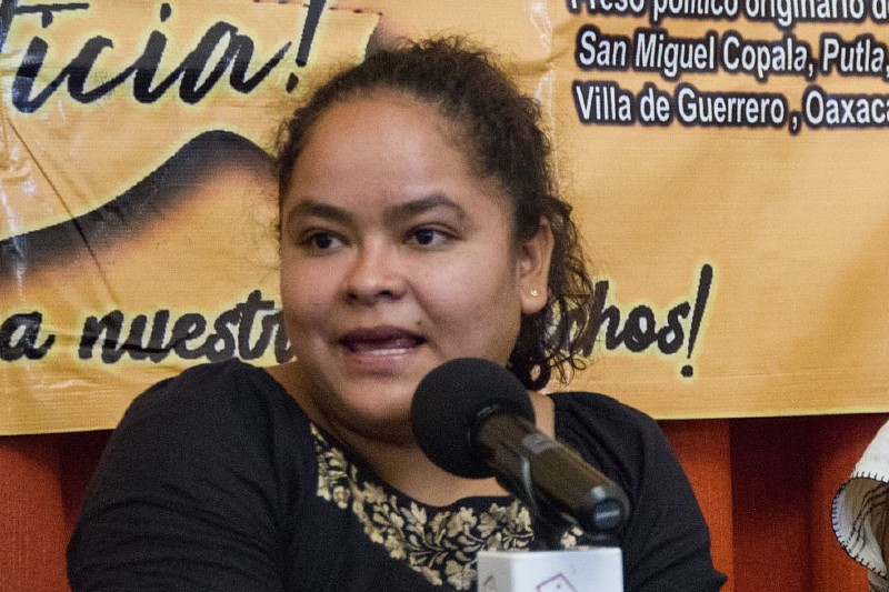 Trasladan a la activista Kenia Hernández al penal de Acapulco. Noticias en tiempo real