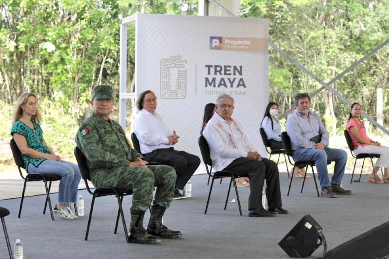 El titular de la Sedena, Luis Cresencio Sandoval durante evento de revisión de las obras del Tren Maya