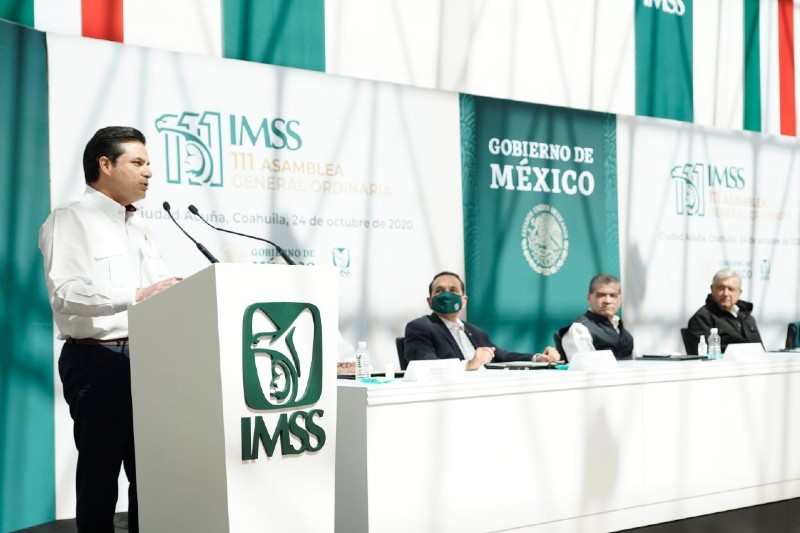 Zoé Robledo, director general de IMSS