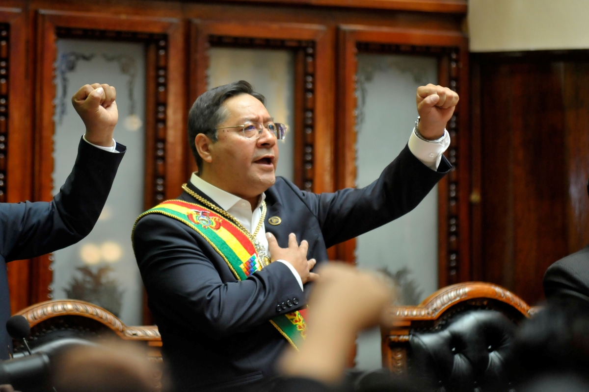 Luis Arce asumió la presidencia de Bolivia tras un año de turbulencias políticas