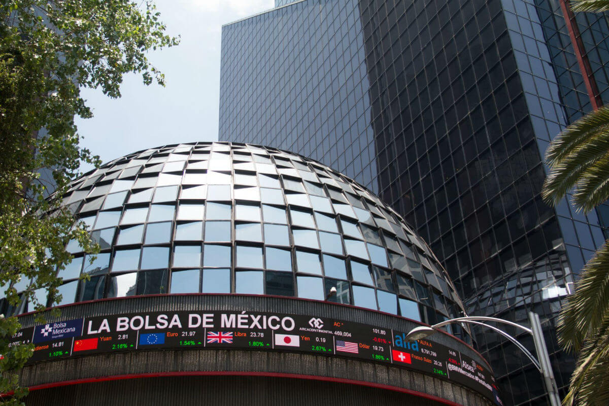 La Bolsa Mexicana de Valores finalizó con una ganancia de 2.46%, con lo que hiló cuatro jornadas de ganancias