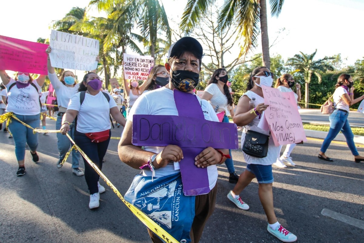 Cancún, Quintana Roo, marcha de mujeres