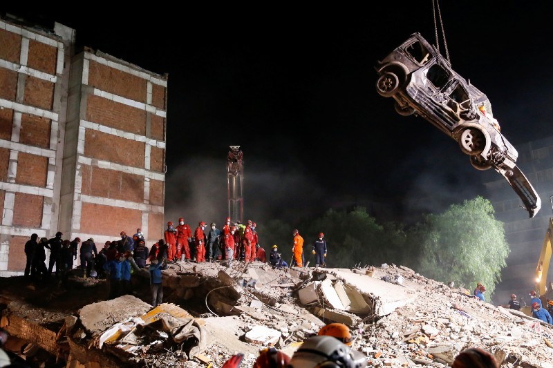 Realizan tareas de rescate en Turquía tras terremoto