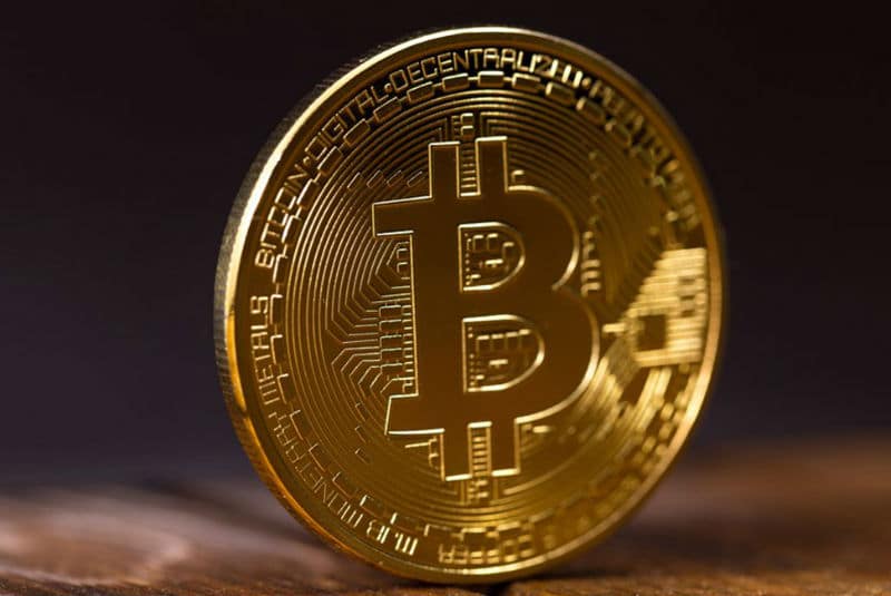 Bitcoin cae a mínimo de 10 días, arrastra a la baja a criptomonedas menores. Noticias en tiempo real