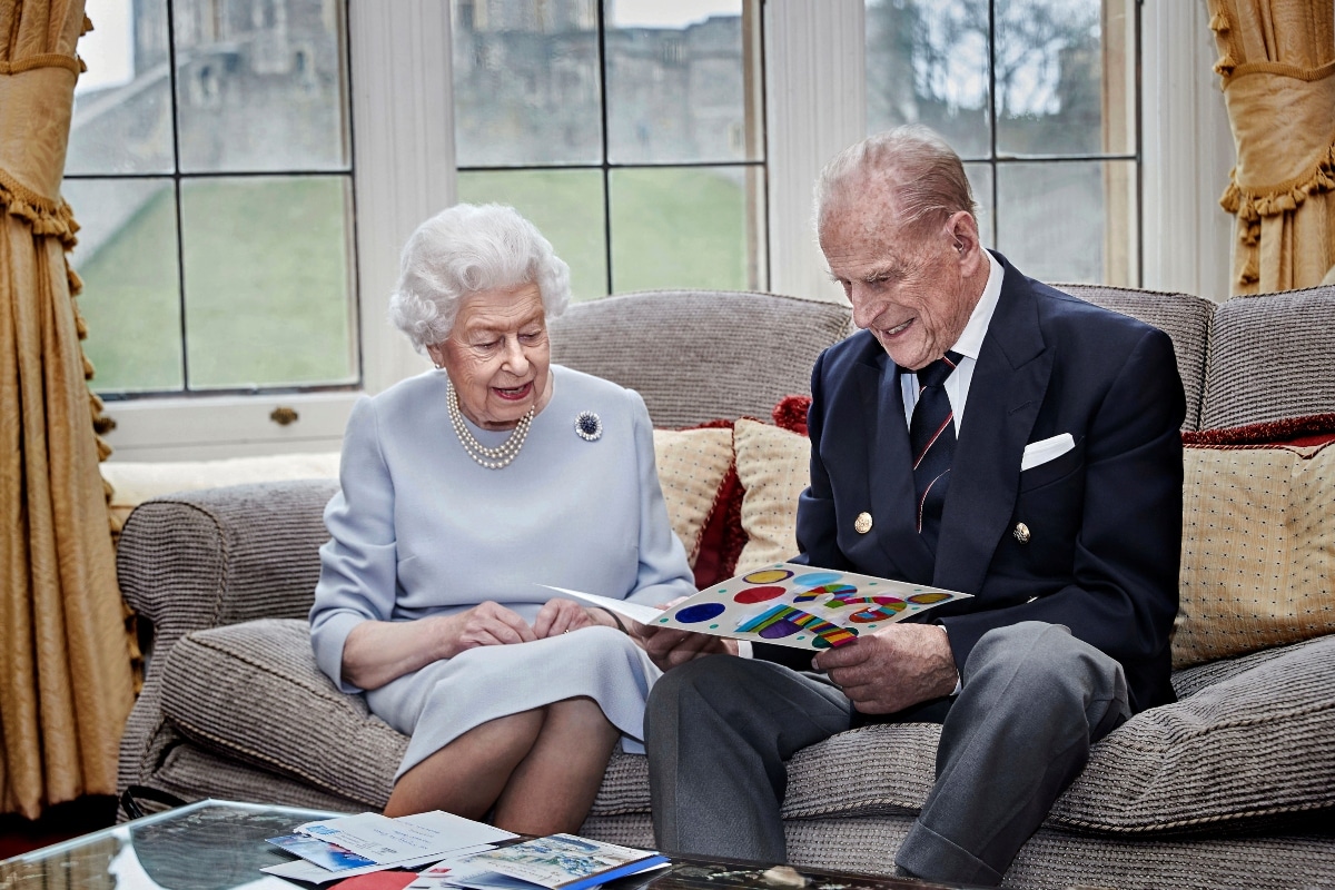 La reina Isabel y el príncipe Felipe ahora pasan mucho más tiempo separados, pues el príncipe de 99 años se retiró de la escena pública en el año 2017