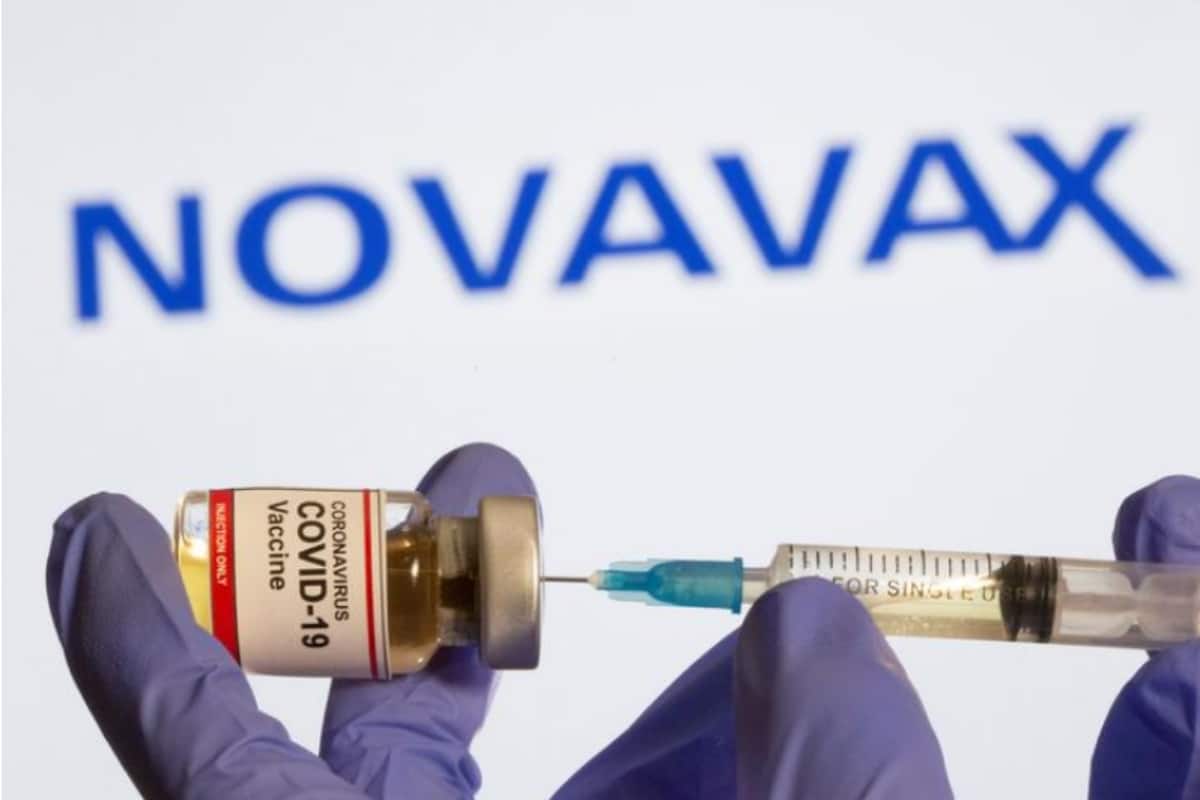 Novavax, que está probando el fármaco en un estudio de última etapa en el Reino Unido, pospuso el mes pasado el inicio del ensayo en EU aproximadamente un mes, debido a retrasos en la ampliación del proceso de fabricación