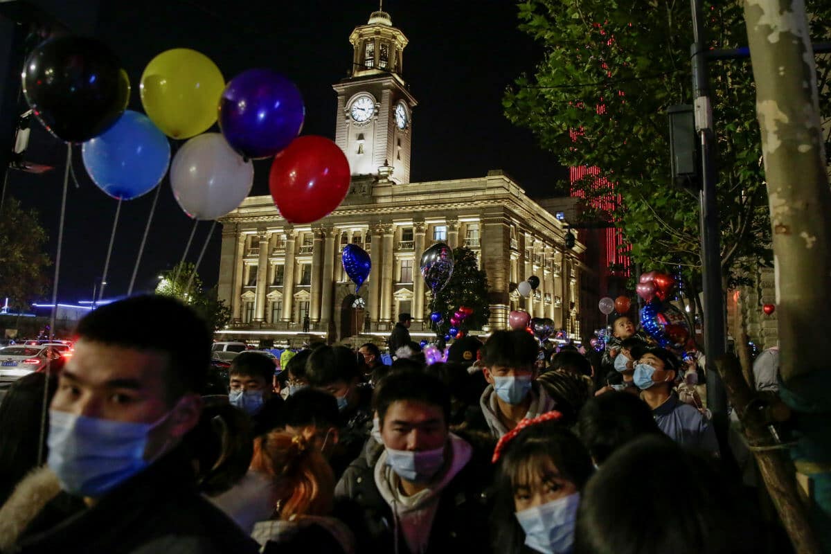 Muchas ciudades de la isla autónoma de Taiwán están cancelando la asistencia del público a eventos como los fuegos artificiales,