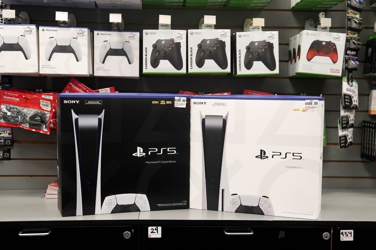 La compañía japonesa Sony podría lanzar al mercado una versión más económica de su nueva consola, la PlayStation 5 en el próximo año