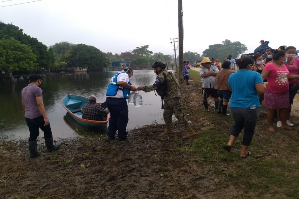 Tras las fuertes lluvias en Tabasco, la Secretaría de Marina-Armada de México (Semar) informó que concluyó la Fase de Auxilio e inició la de Recuperación