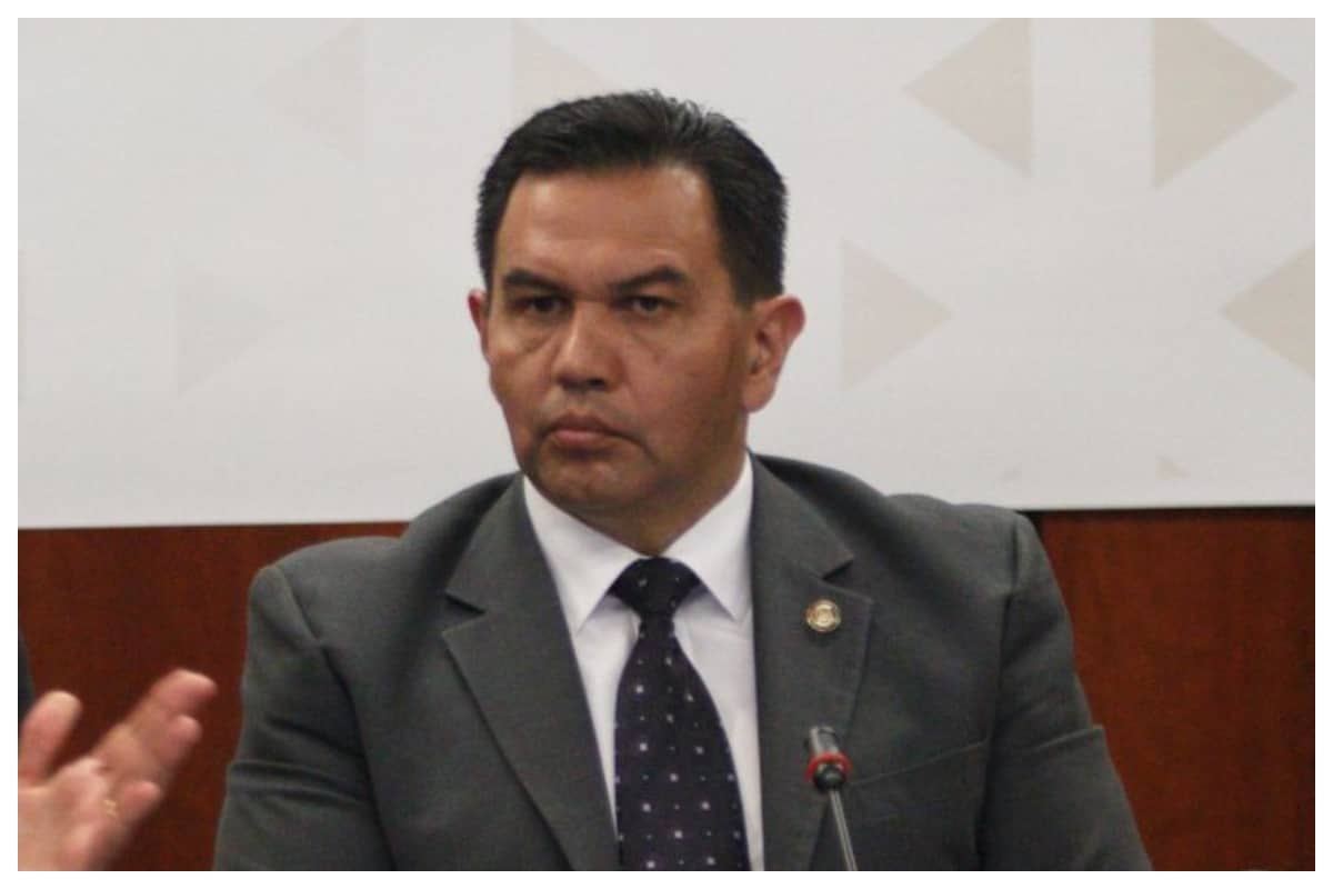 El coordinador nacional de los “superdelegados” Gabriel García, es señalado de “cucharear” las encuestas para favorecer a los delegados estatales