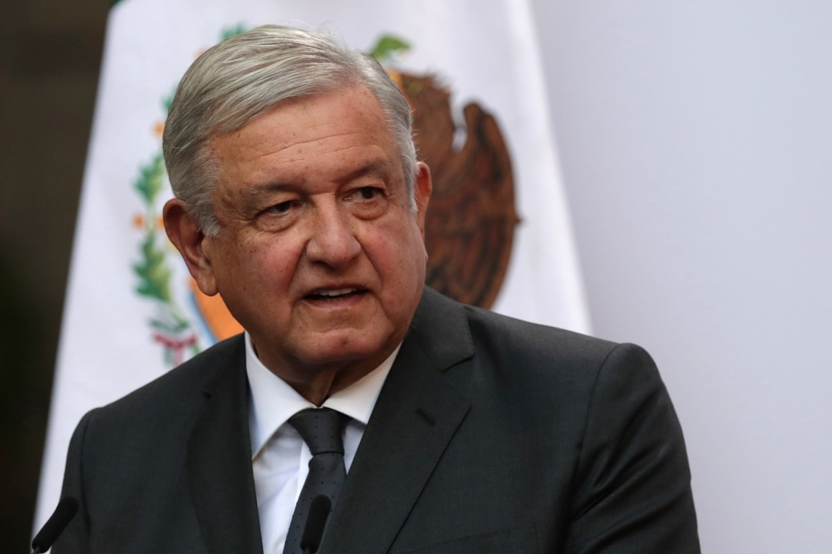 La también panista y crítica del gobierno federal, Lilly Téllez, aseguró que la salud de López Obrador, estaba en sus oraciones “para que la enfermedad sea leve y recupere pronto su salud Señor Presidente”