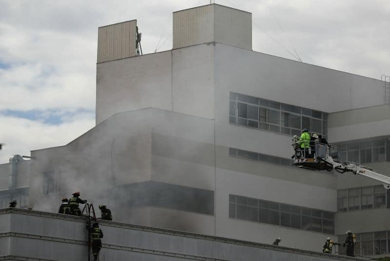Incendio en hospital de Santiago de Chile obliga a evacuar a pacientes (+videos)