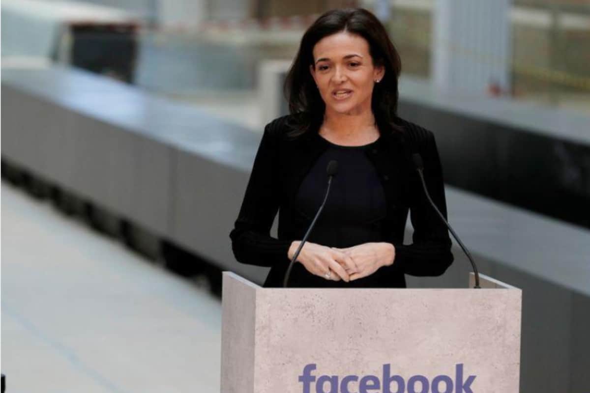 Cuando se le preguntó sobre el futuro para ella y Zuckerberg en Facebook, Sandberg dijo que ambos se quedarían en sus roles actuales
