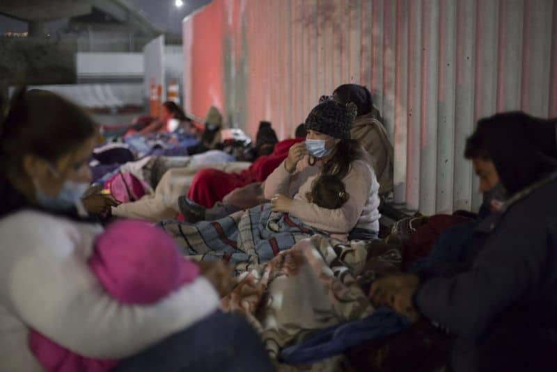 En México migrantes cuentan las horas para que EEUU abra sus puertas