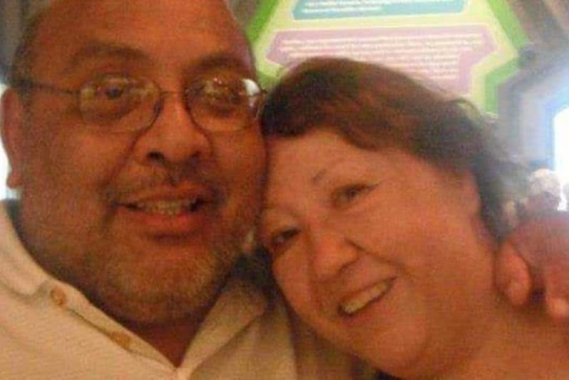Tras 50 años de matrimonio, pareja muere de Covid-19 con horas de diferencia
