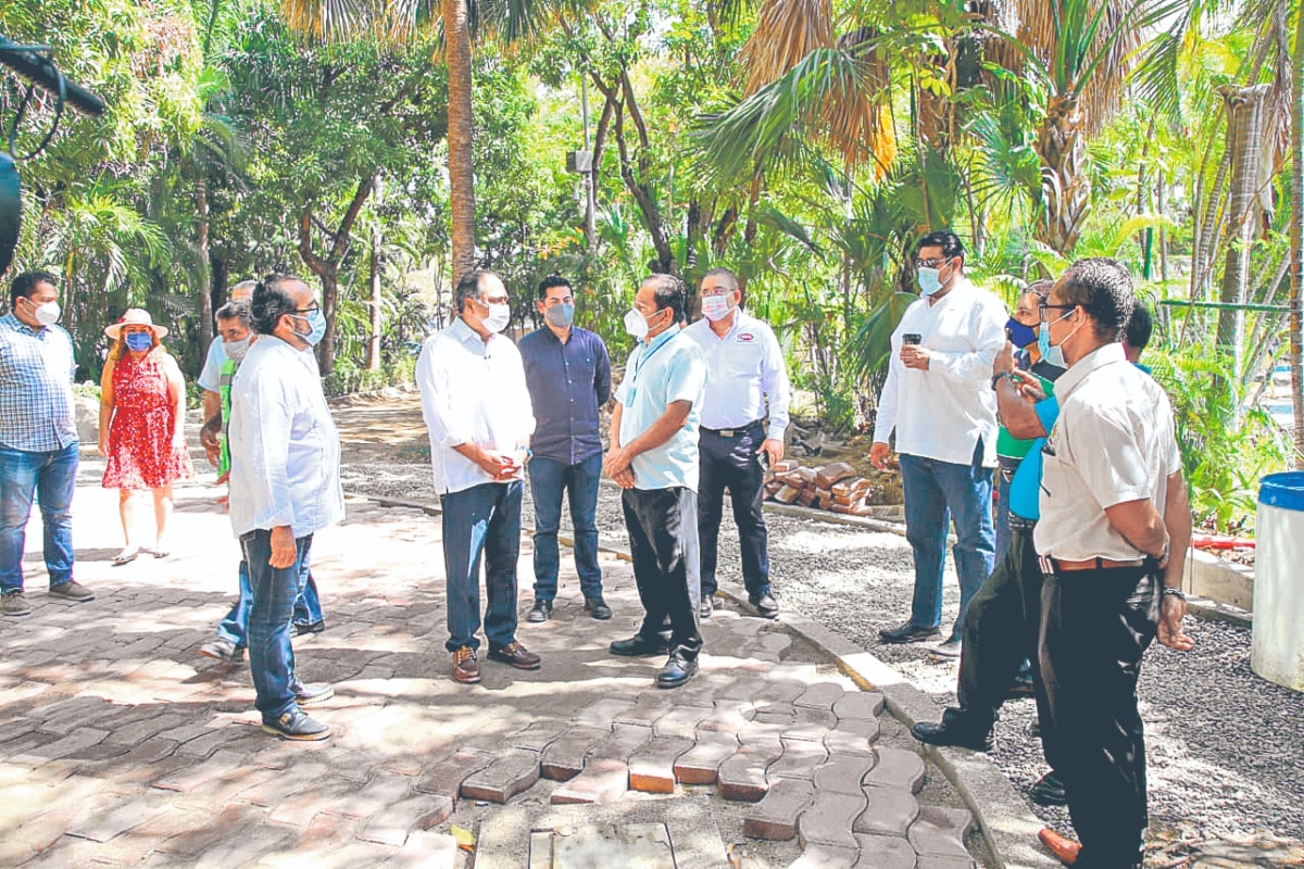 Héctor Astudillo, gobernador de Guerrero, revisa los avances en parque  Papagayo - 24 Horas