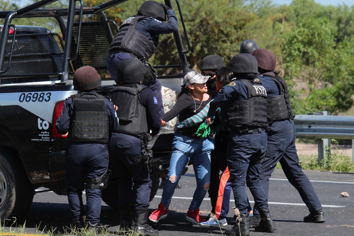 El 11 de julio de 2019, habitantes de Santa Rosa Lima bloquearon un tramo de la autopista Querétaro-Salamanca, por supuestos abusos en operativos de las fuerzas de seguridad de Guanajuato