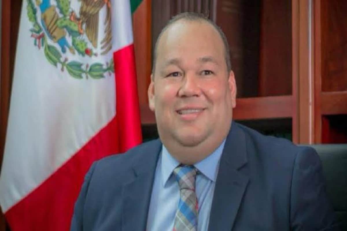 Alfredo Sevilla, alcalde de Casimiro Castillo, Jalisco