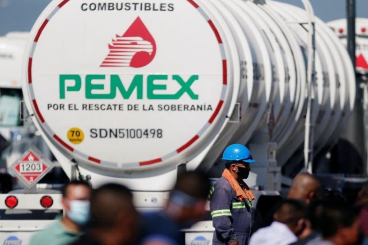 El director de Pemex, Octavio Romero, informó que trabajará con tres calificadoras