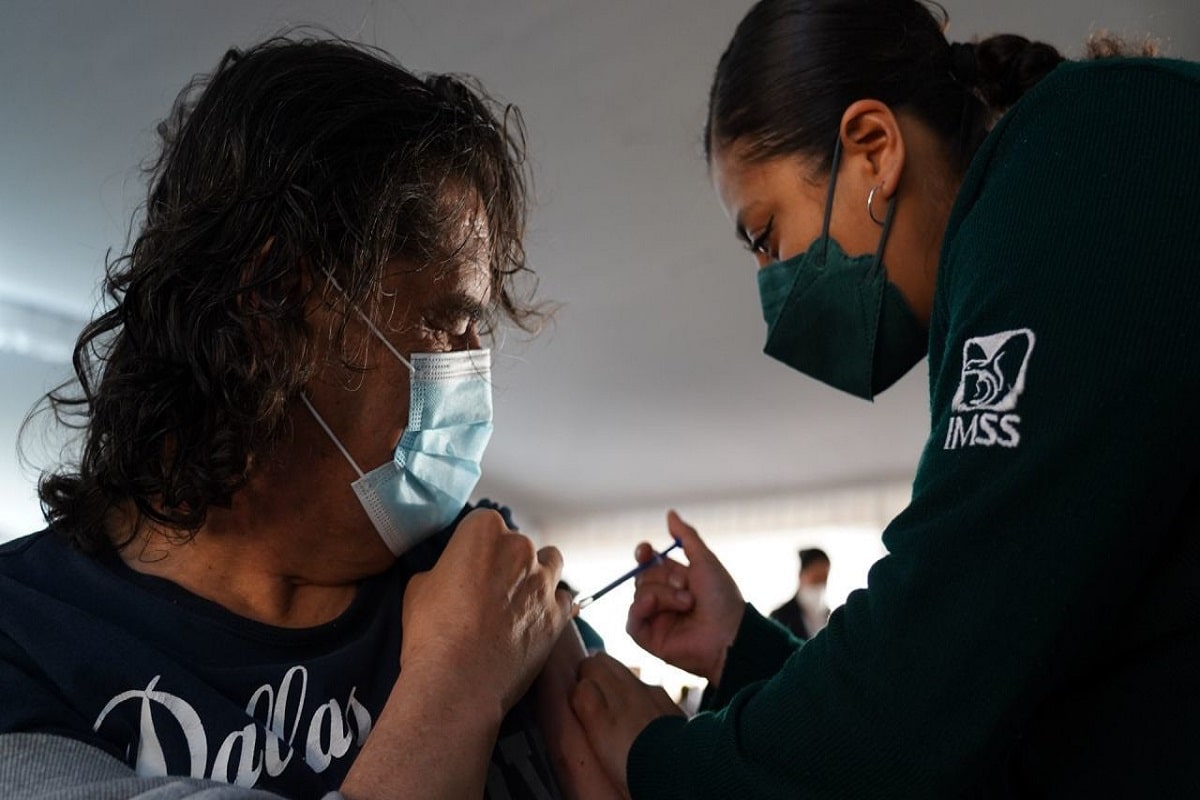 La vacunación contra Covid-19 seguirá en Oaxaca