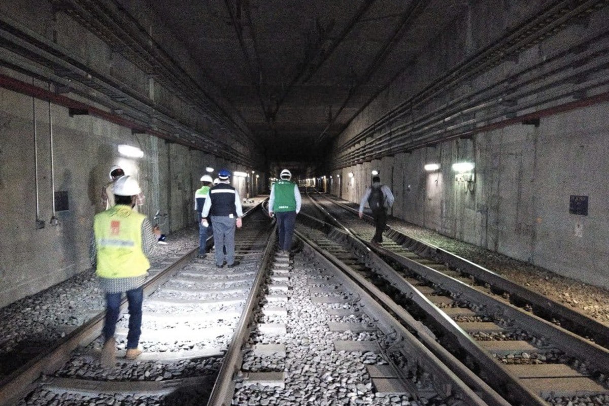 túnel en Línea 12 del Metro