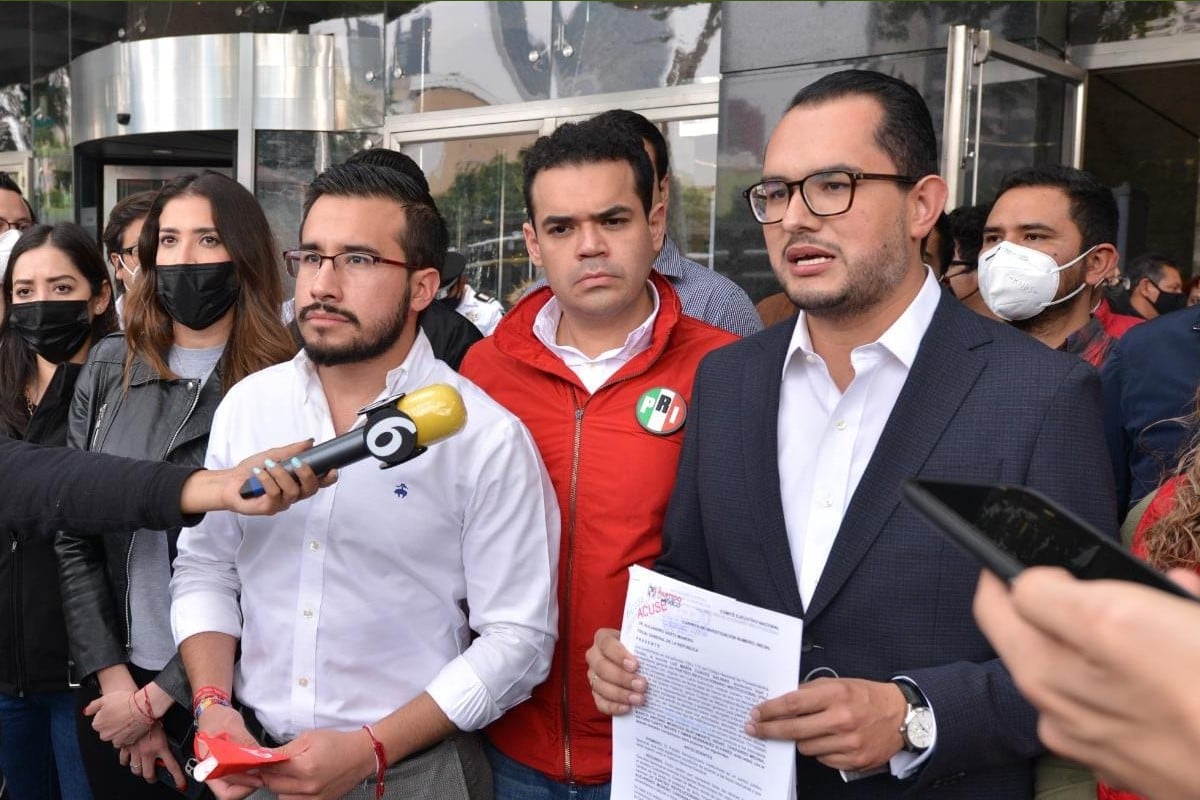 Presenta PRI denuncia penal contra Ulises Ruiz