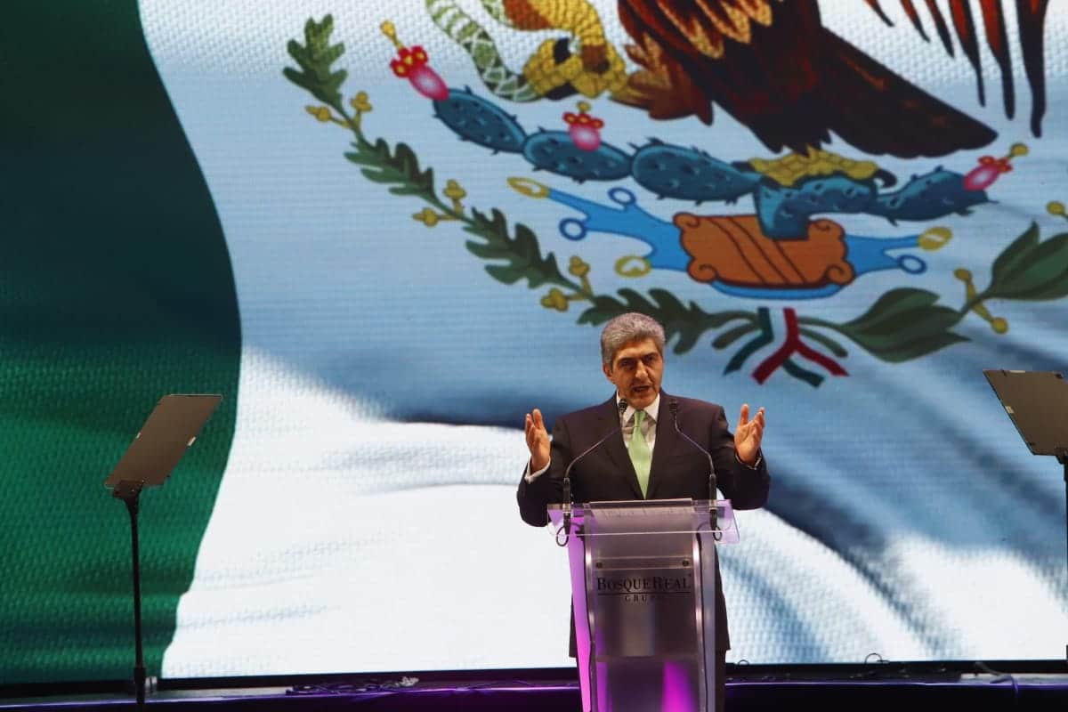 Nemer destacó que la renovación del congreso mexiquense servirá para generar nuevas leyes para poder  generar inversión, empleo y confianza