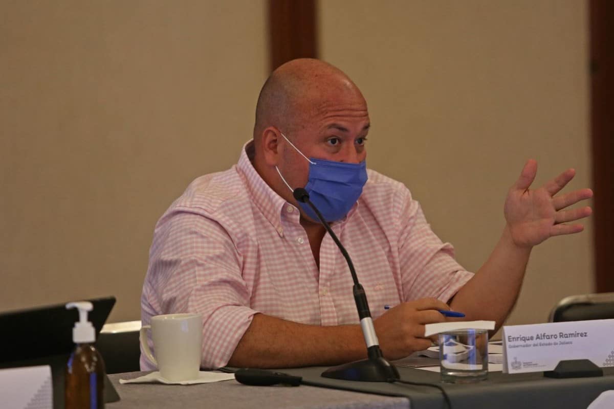 Gobernador Alfaro es cuestionado por temas Covid