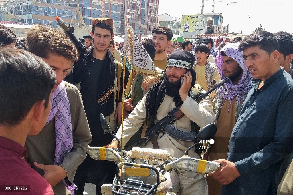 En 1994, el movimiento de los talibanes apareció en Afganistán, un país devastado por la guerra contra los soviéticos