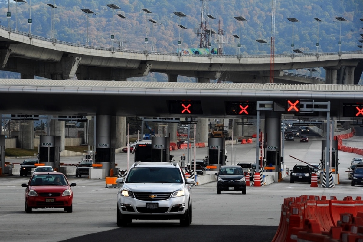La Secretaría de Infraestructura, Comunicaciones y Transportes informó del incremento del costo de las tarifas en la red de autopistas